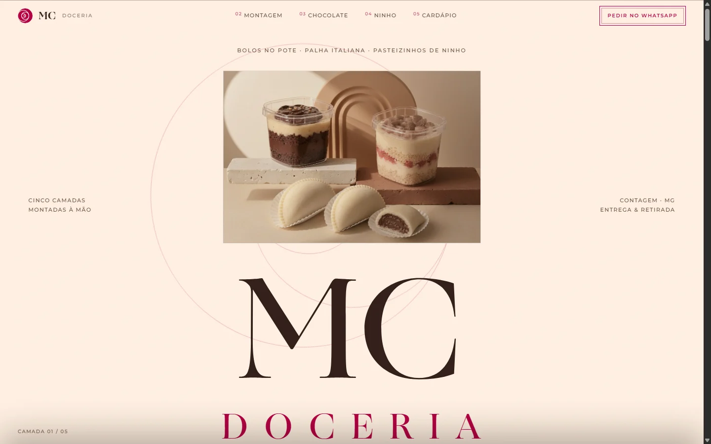 Abertura da MC Doceria, com fotografia dos doces e nome da marca em grande escala.